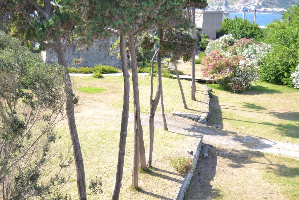 גיארדיני נאקסוס Hotel Porto Azzurro מראה חיצוני תמונה