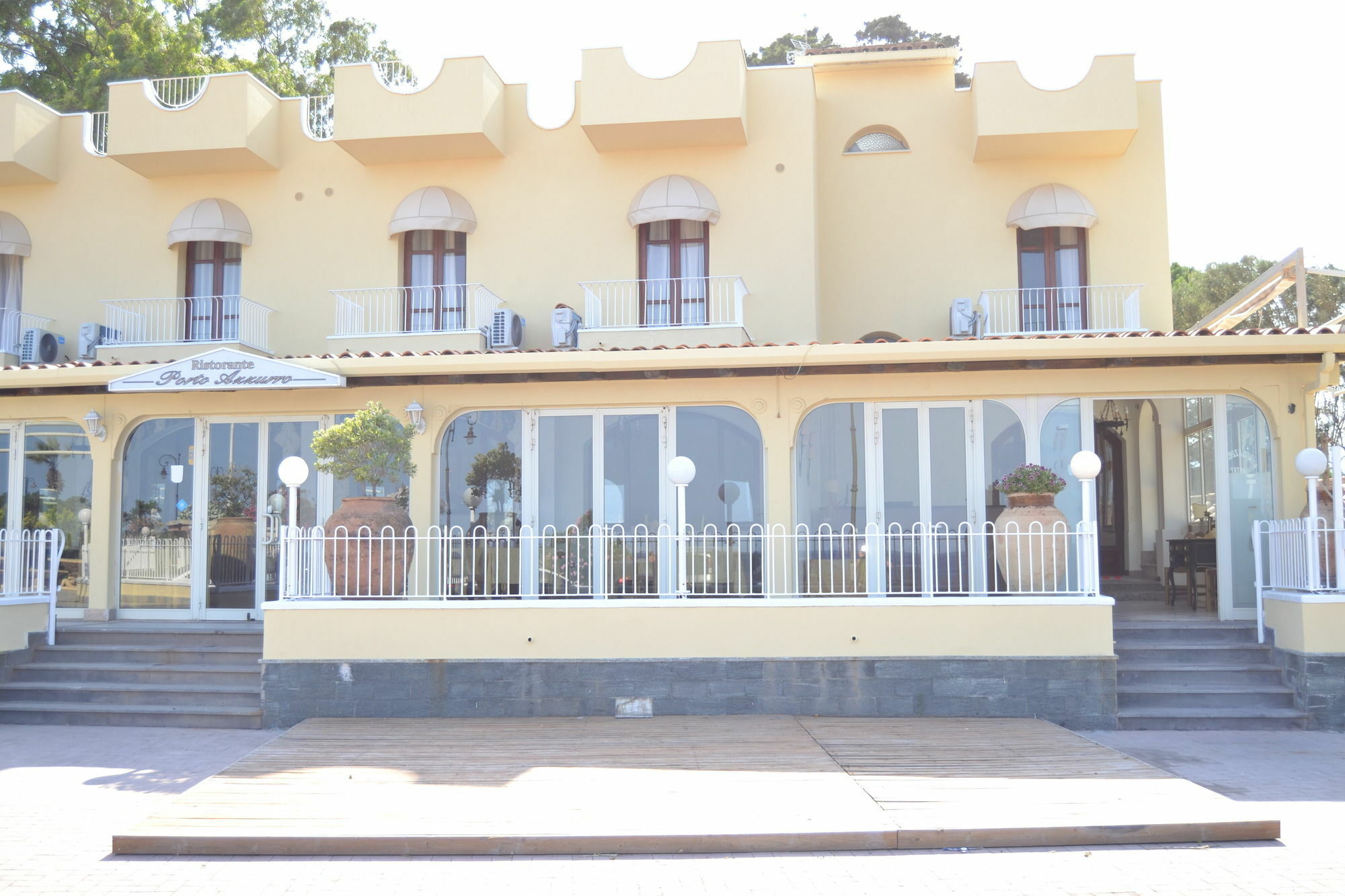 גיארדיני נאקסוס Hotel Porto Azzurro מראה חיצוני תמונה